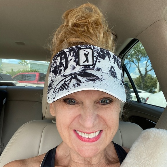 Meet your Posher, Catherine - Picture 2 of 2